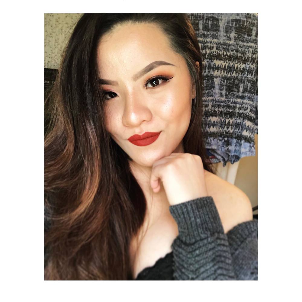 Meet your Posher, Blongshia